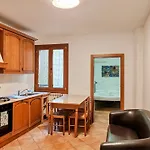 Fiume & Zannoni Apartments By 360Rentals